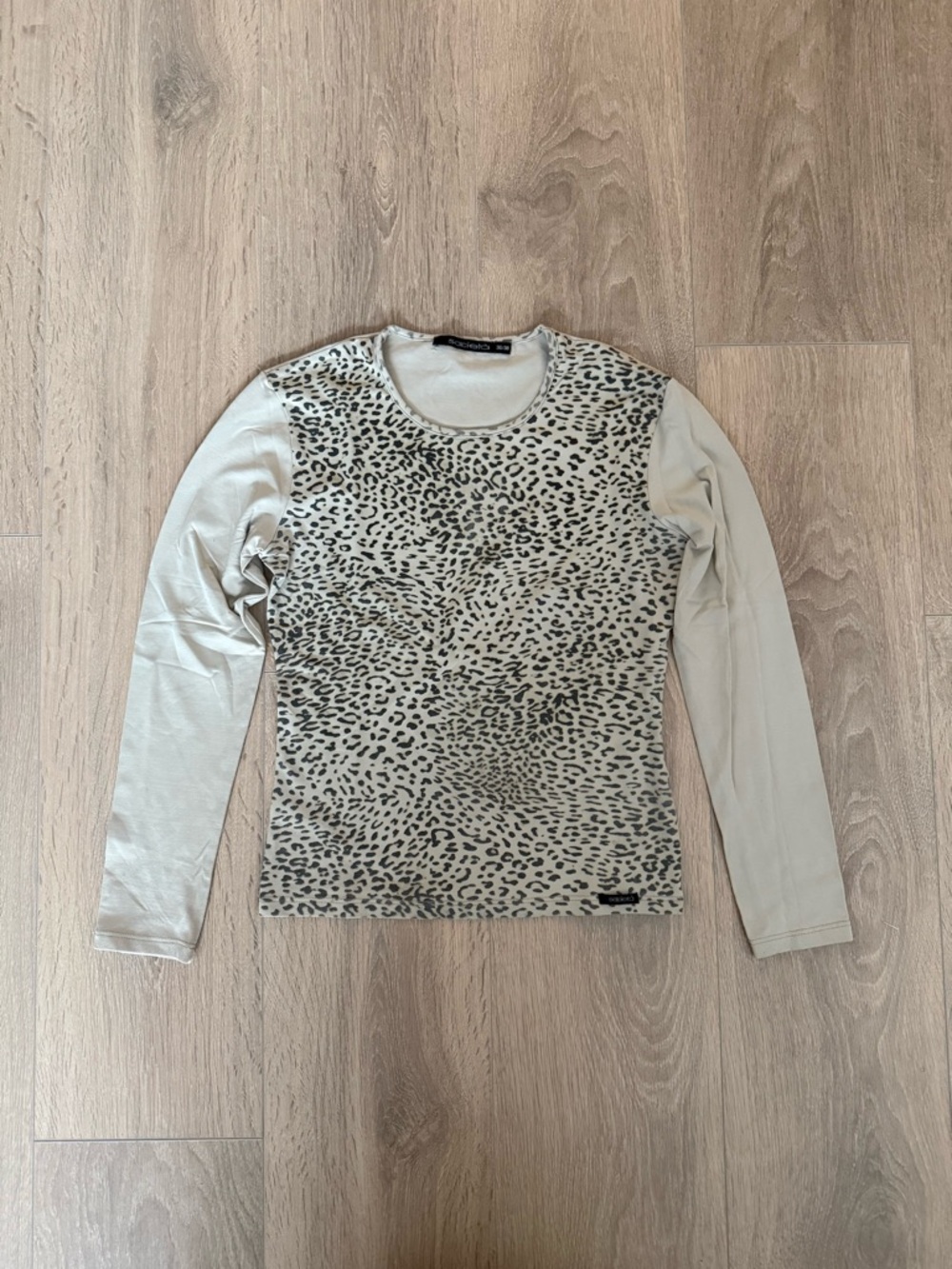 Leopard Print Long Sleeve Tee - Beige